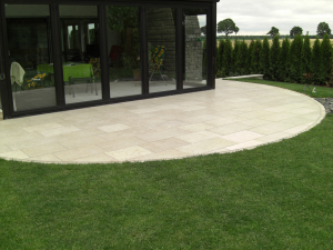 Steinterrassen dauerhaft und beständig schön