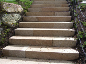 Natursteinarbeiten - dauerhaft und beständig schön